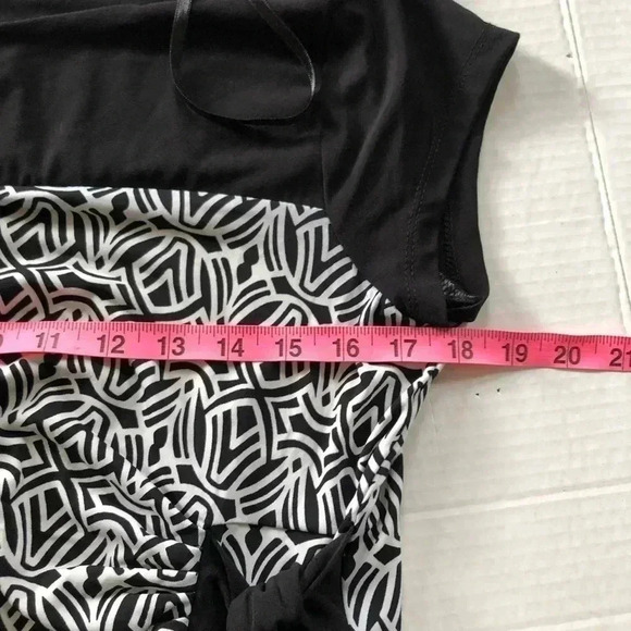 Host Pick!!  Motherhood Maternity Dress - Picture 8 of 8